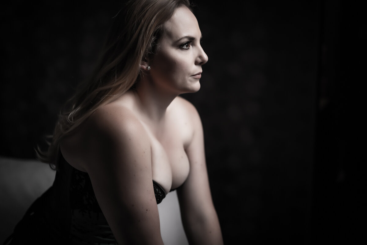 Boudoir portrait by Mike Lloyd Studios, Vancouver WA — frame 32