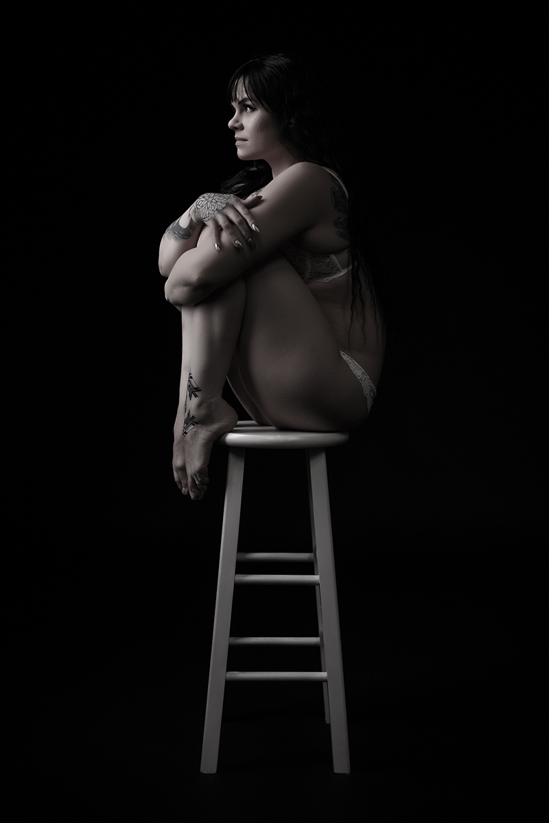 Boudoir portrait by Mike Lloyd Studios, Vancouver WA — frame 37