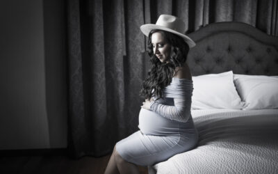 This Is Why Most Moms Regret Not Taking Maternity Photos